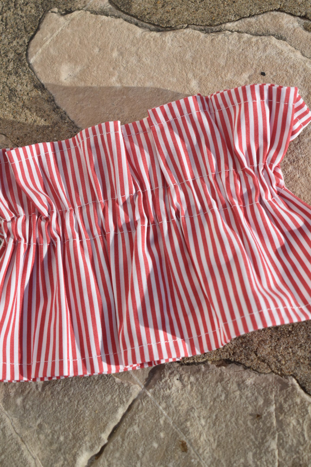 Col victorien rayures rouges - modèle unique