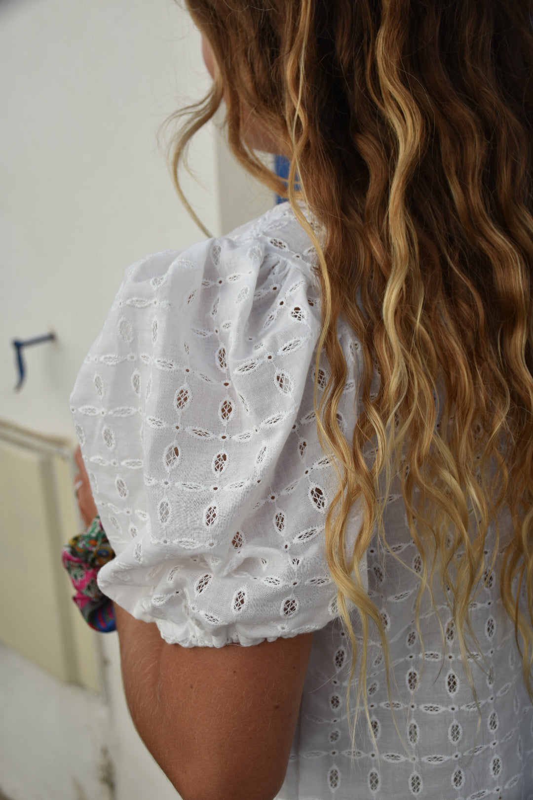 Blouse blanche à broderies - modèle unique