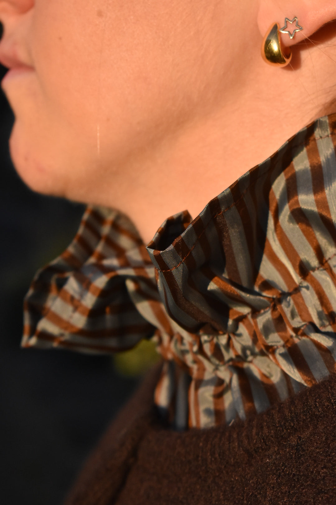 Col victorien rayures chocolat bleu