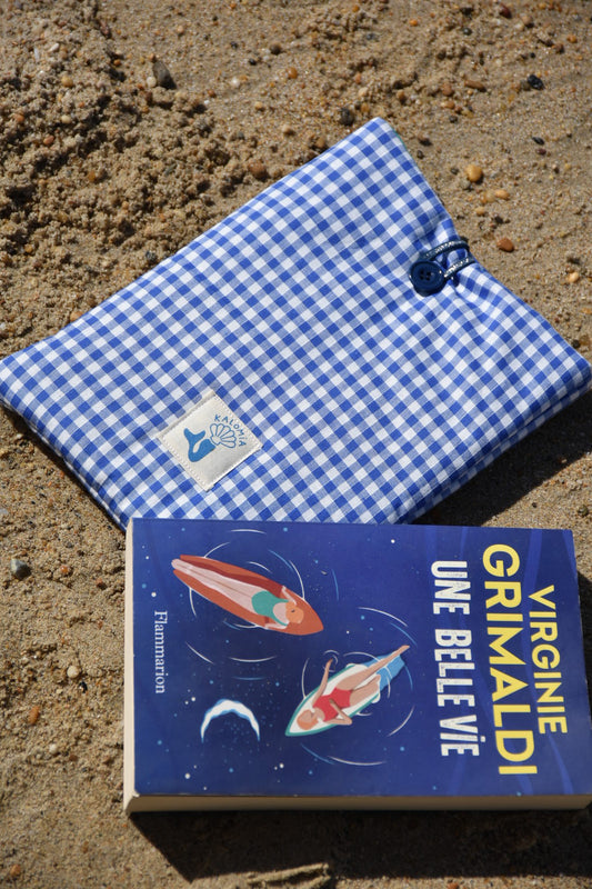Pochette de livres vichy bleu
