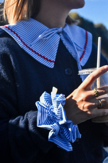 Chouchou froufrou rayures bleues upcyclé