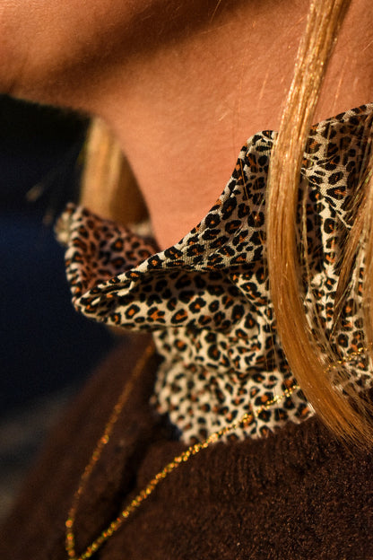 Col victorien léopard