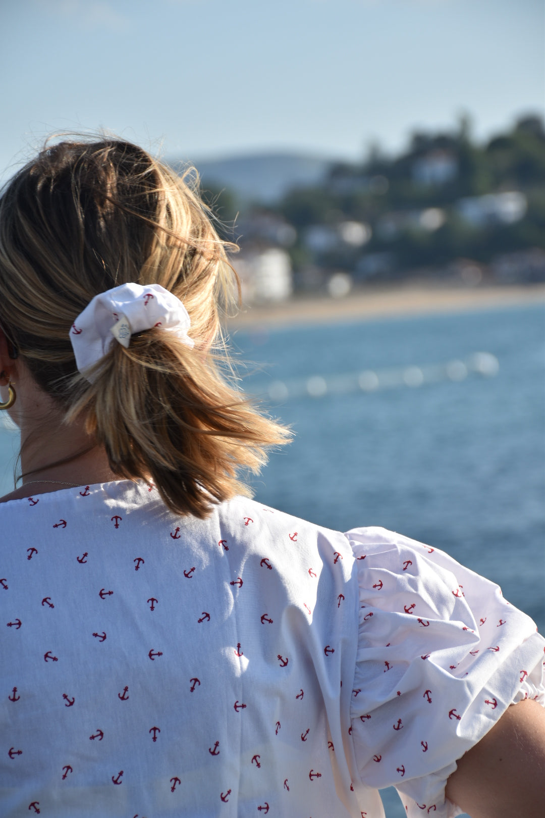 Blouse blanche & ancre marine