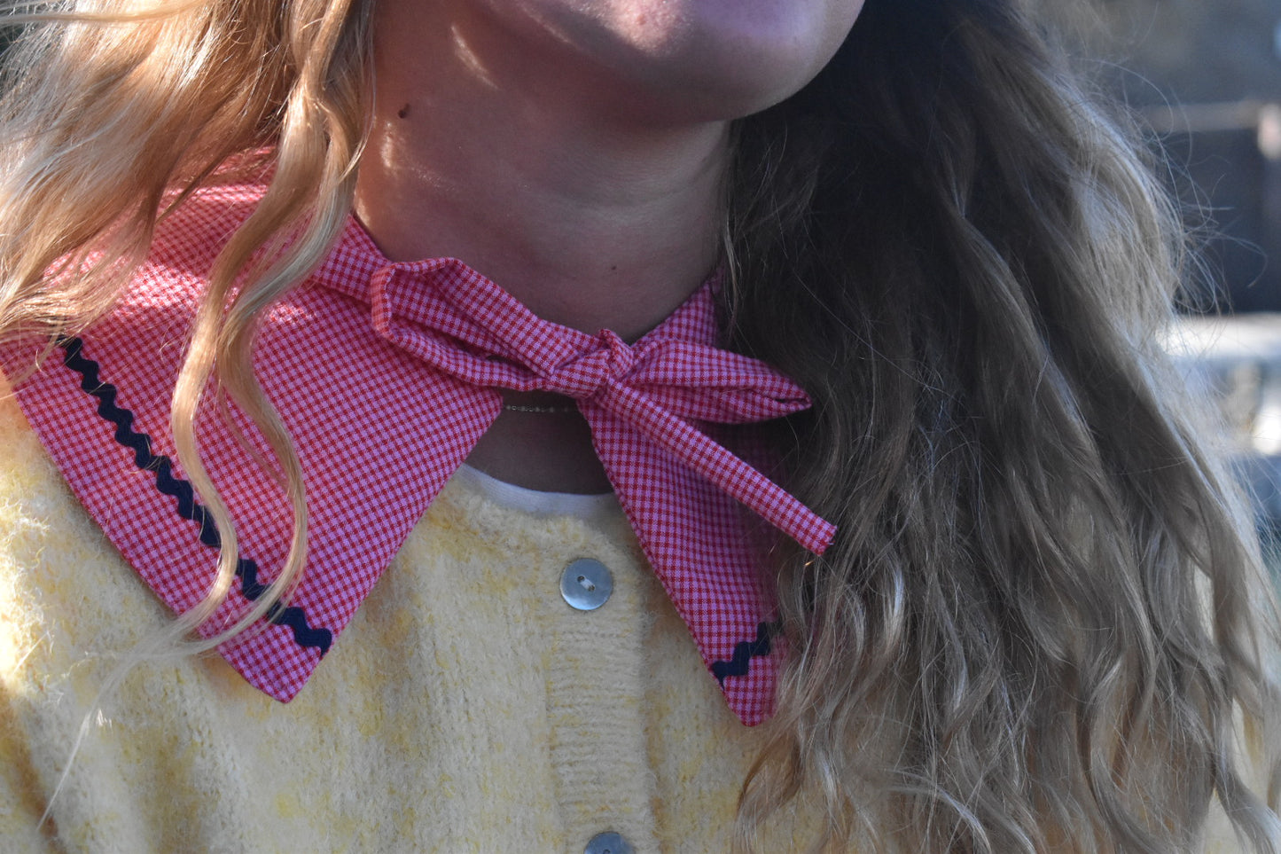 Col Claudine vichy rose rouge