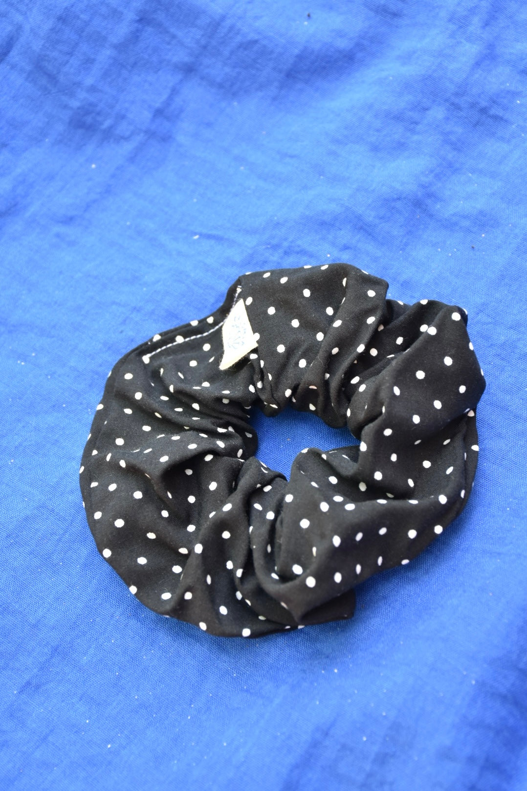 Chouchou noir à pois