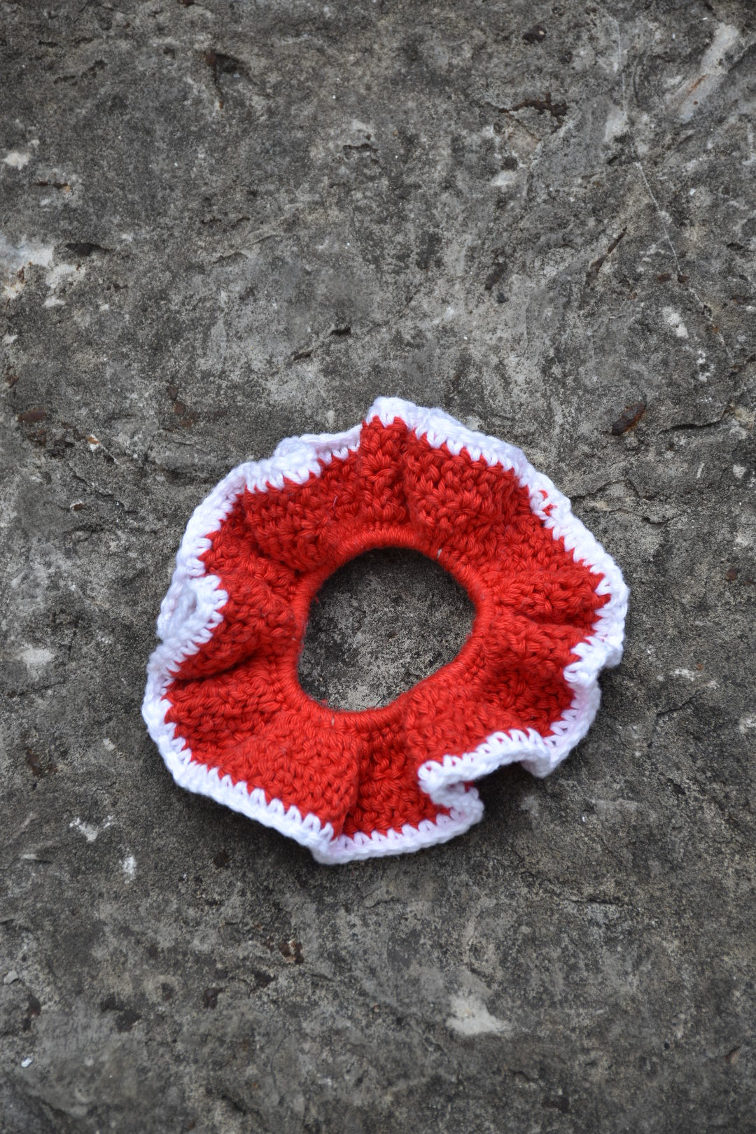 Chouchou crochet rouge et blanc