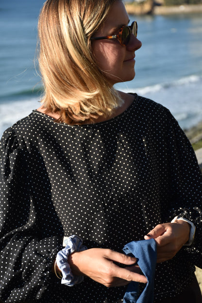 Blouse noire à pois blanc - Modèle unique