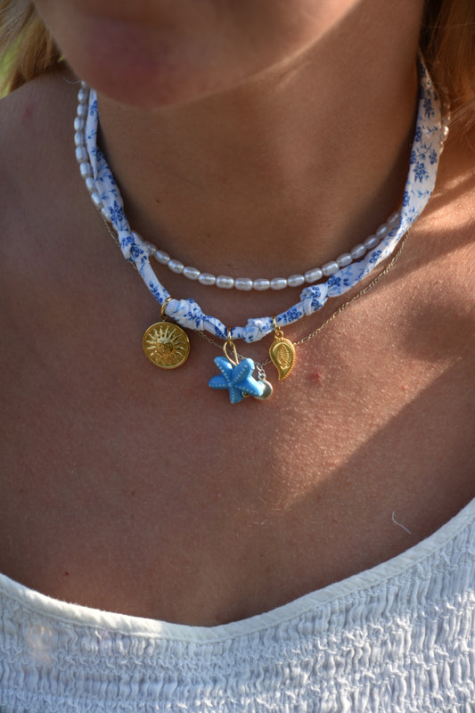 Collier de l'océan Fleurs bleues - pièce unique