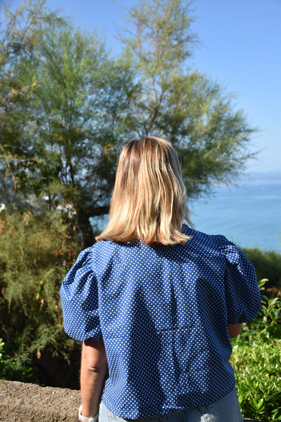 Blouse bleu marine à pois - modèle unique