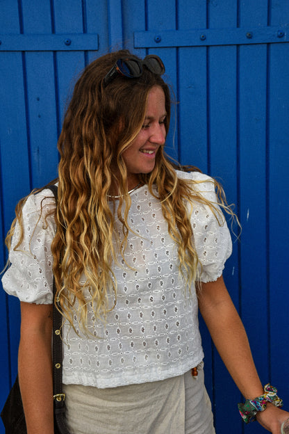 Blouse blanche à broderies - modèle unique