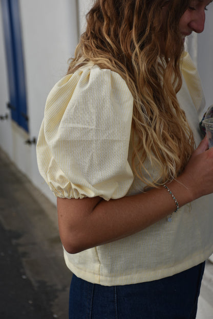 Blouse à fines rayures jaunes